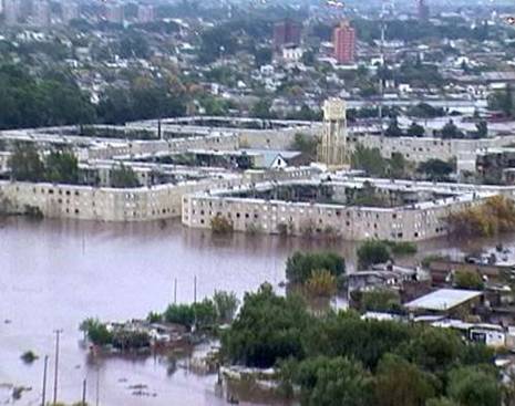 FOTO 10-Barrio FONAVI Centenario